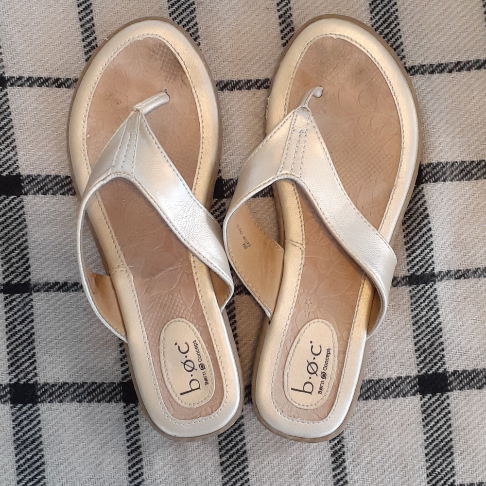 B.O.C. Gold Sandals - Picture 3 of 5